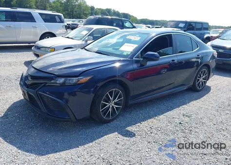 2021 Toyota Camry Se z USA, uszkodzony, nr VIN 4T1G11AK0MU544848